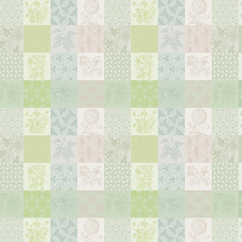 Garnier Thiebaut | Mille Parfums Verde Tablecloth