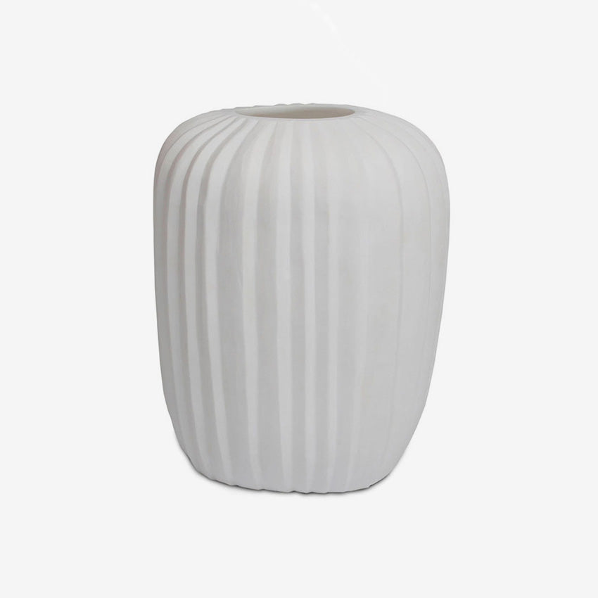 Guaxs | Opal Manakara Vase