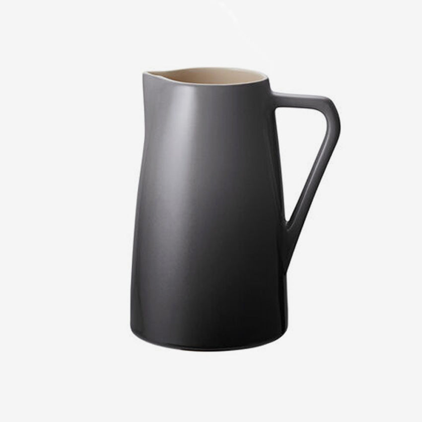 Le Creuset | Minimalist Pitcher