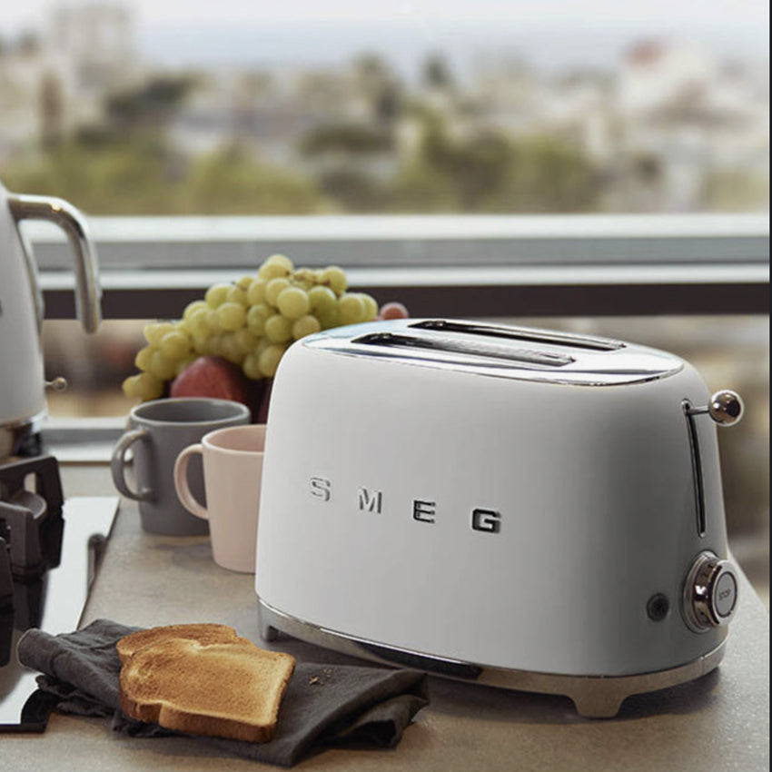 Smeg | '50s Style 2-Slice Toaster