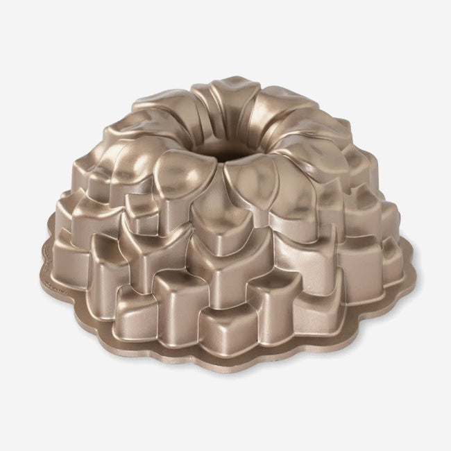 Maison Lipari Blossom 10-cup Bundt Cake Pan  NORDICWARE.
