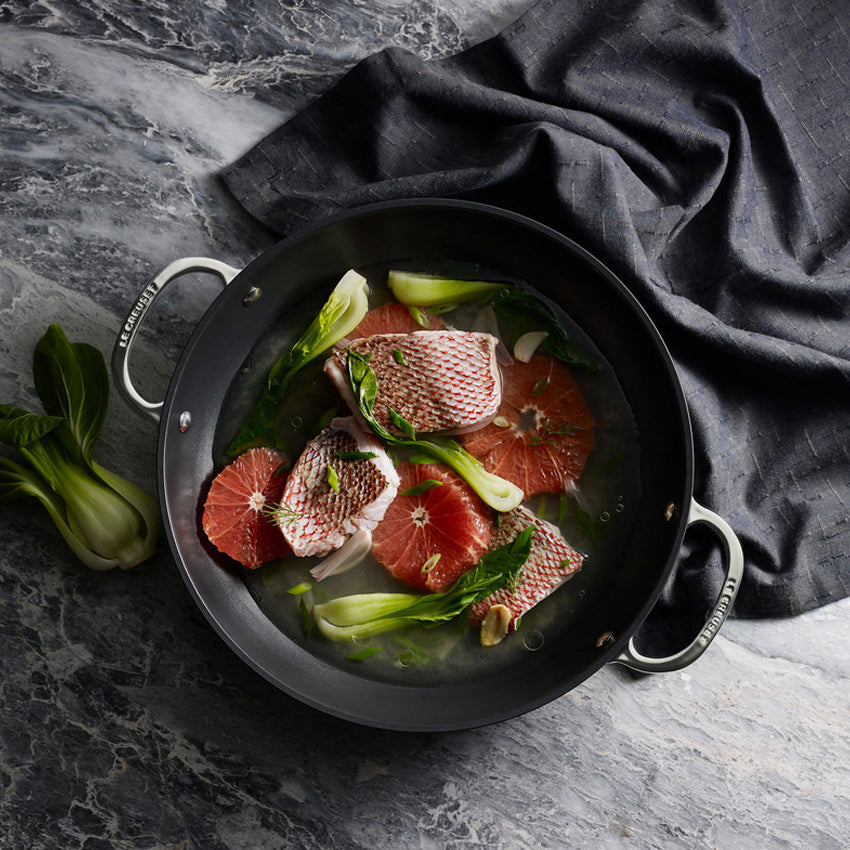 Le Creuset | Toughened Nonstick Pro Braiser