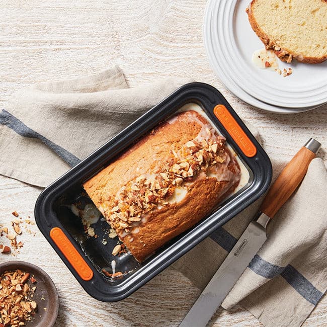 Maison Lipari Loaf Tin  LE CREUSET.