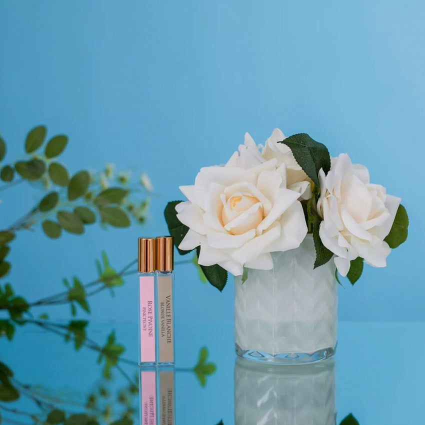 Côte Noire | Fleurs dans vase à chevrons - Blanc