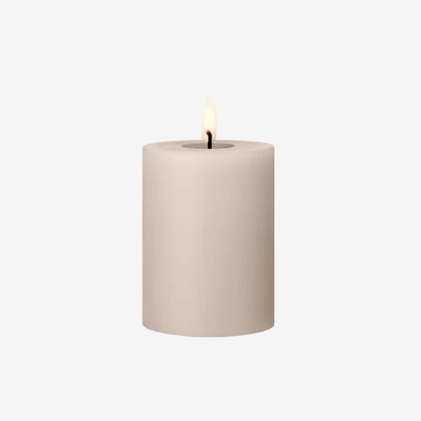 Ester & Erik | Led Pillar Candle
