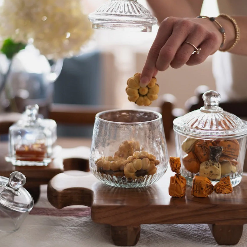 etúHOME | Normandy Footed Cheese Board