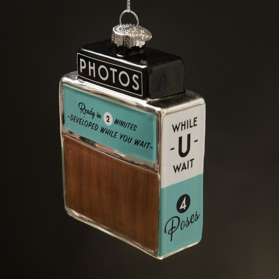 Love & Victory | Boule de Noël Photo Booth