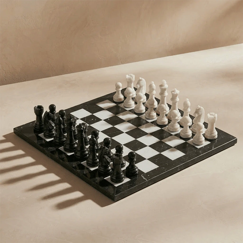 Marble Cultures | Ensemble d’échecs en marbre avec coffret de rangement – Noir et blanc