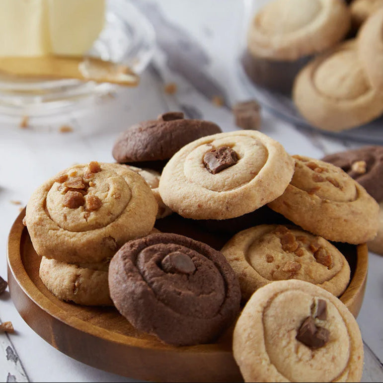 Mary Macleod's | Embossed Cookie Jar Tin - Assorted Cookies