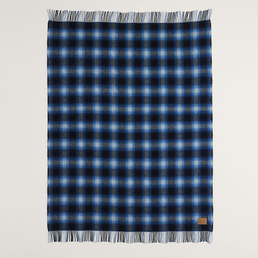 Pendleton | Motor Robe Throw with Leather Carrier - Midnight Ombre