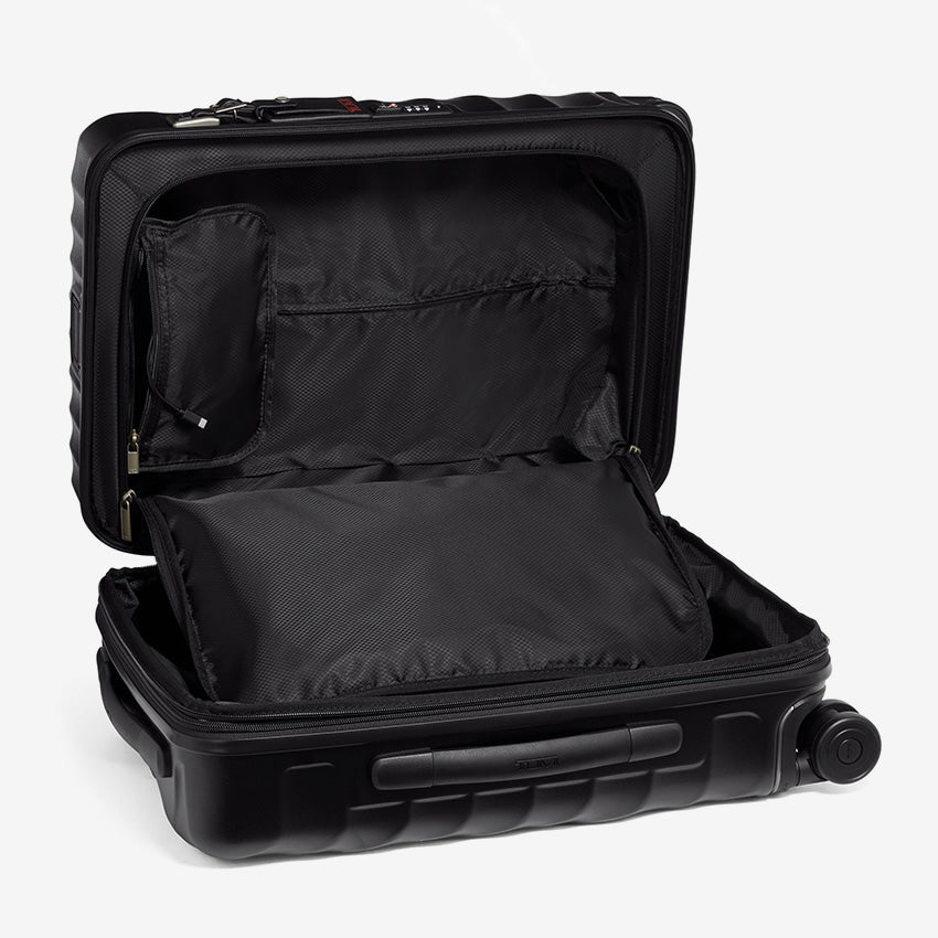 Tumi | 19 Degree International Expandable 4 Wheeled