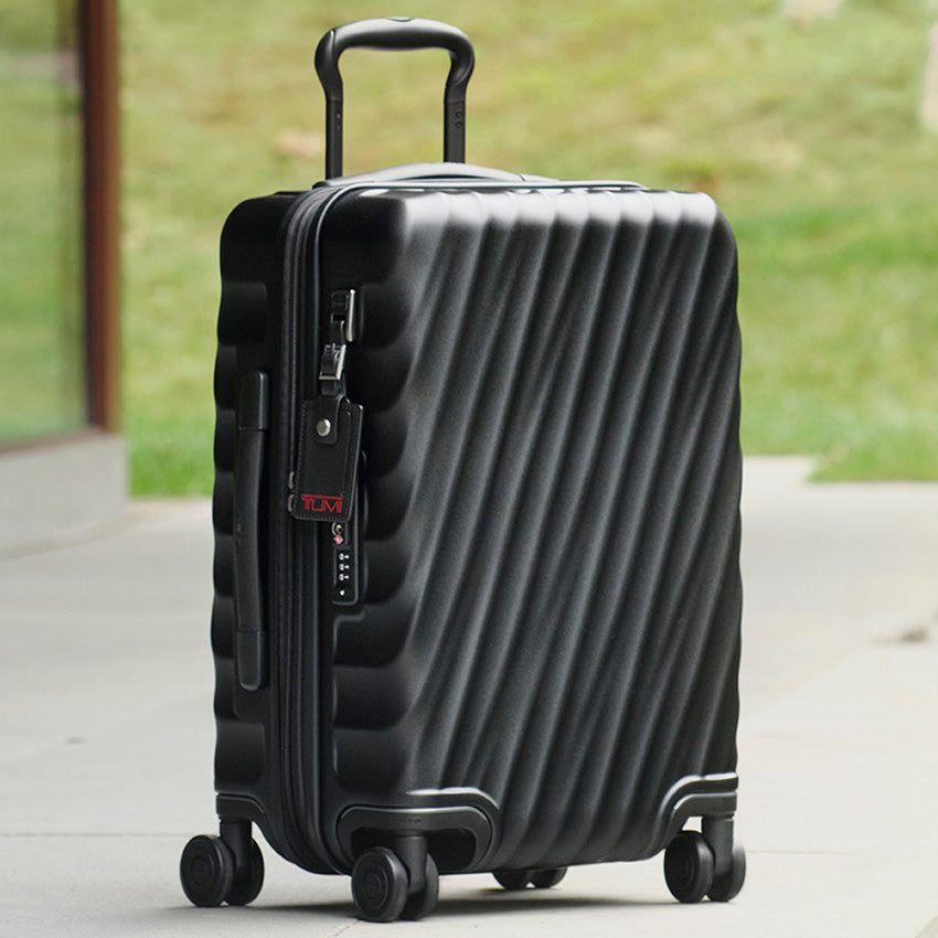 Tumi | 19 Degree International Expandable 4 Wheeled