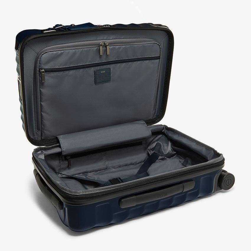 Tumi | 19 Degree International Expandable 4 Wheeled