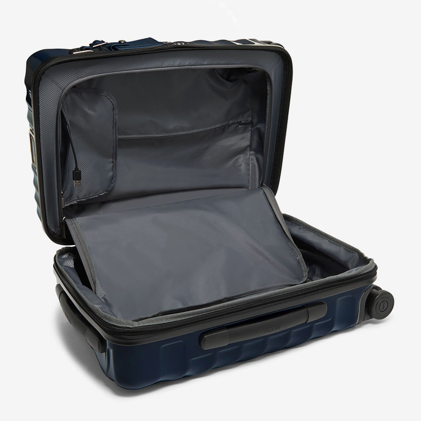 Tumi | 19 Degree International Expandable 4 Wheeled