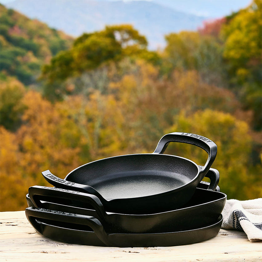 Le Creuset | Alpine Outdoor Round Pizza Pan