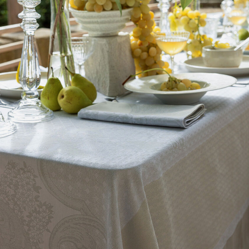 Le Jacquard Français | Promenade Impériale Tablecloth