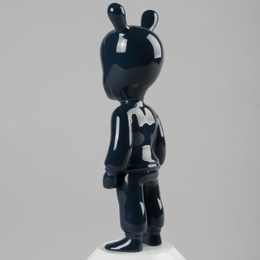 LLadró | The Dark Blue Guest Figurine