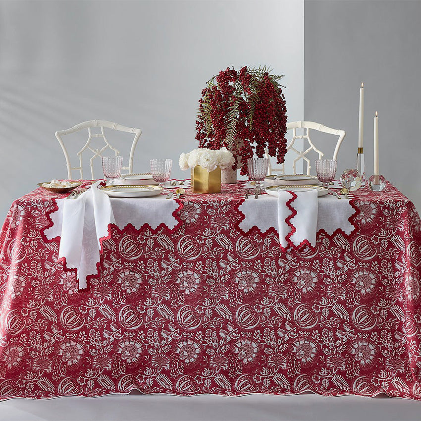 Matouk | MSC042 Granada Oblong Tablecloth