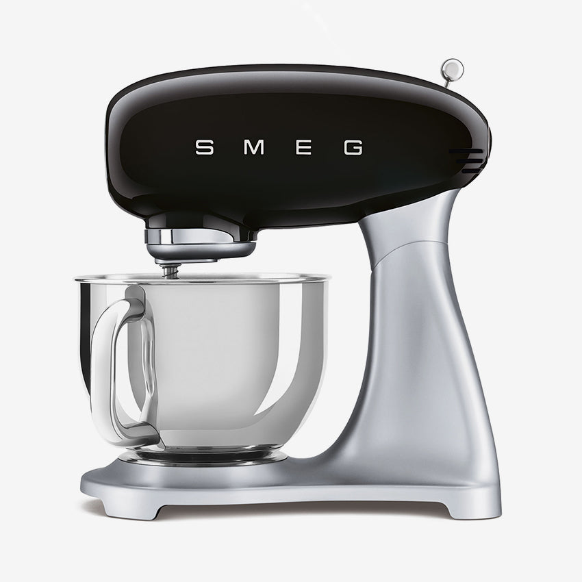 Smeg | Batteur sur Socle Style Années 50