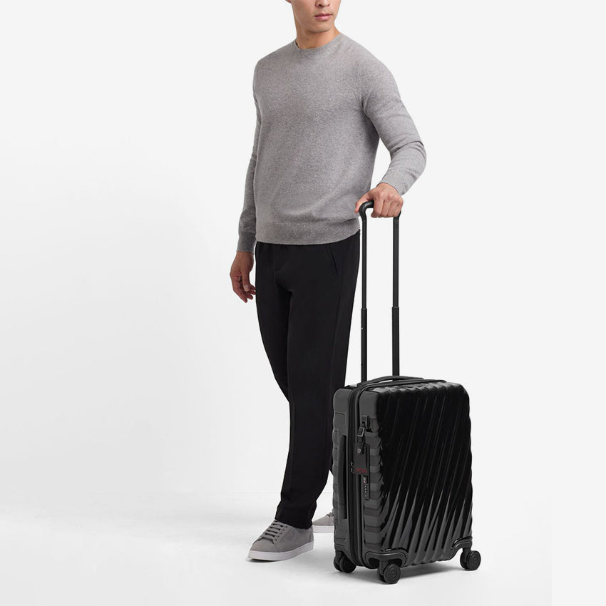 Tumi | 19 Degree International Expandable 4 Wheeled