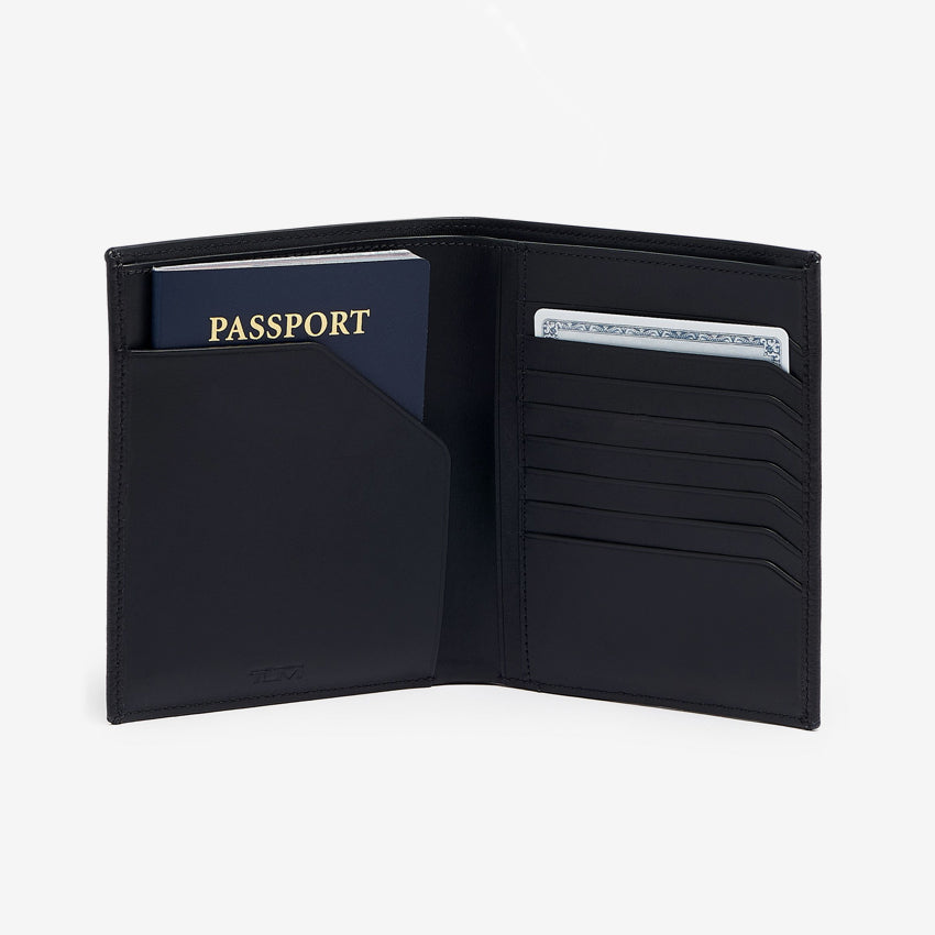 Tumi | Nassau Passport Case Black Texture