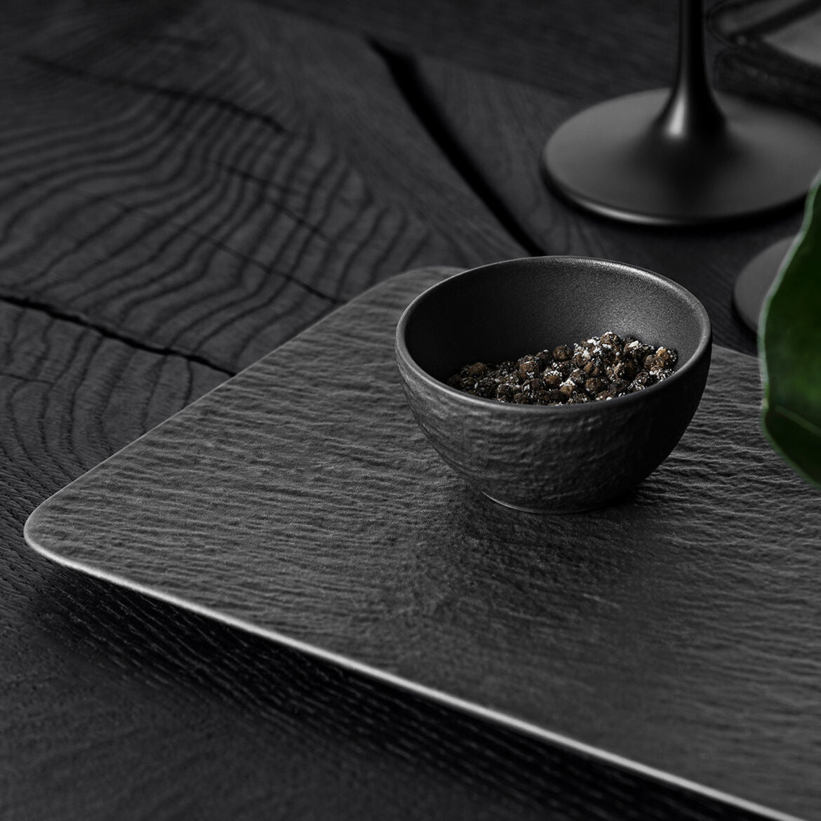 Maison Lipari Manufacture Rock Sushi Plate - Black  VILLEROY & BOCH.