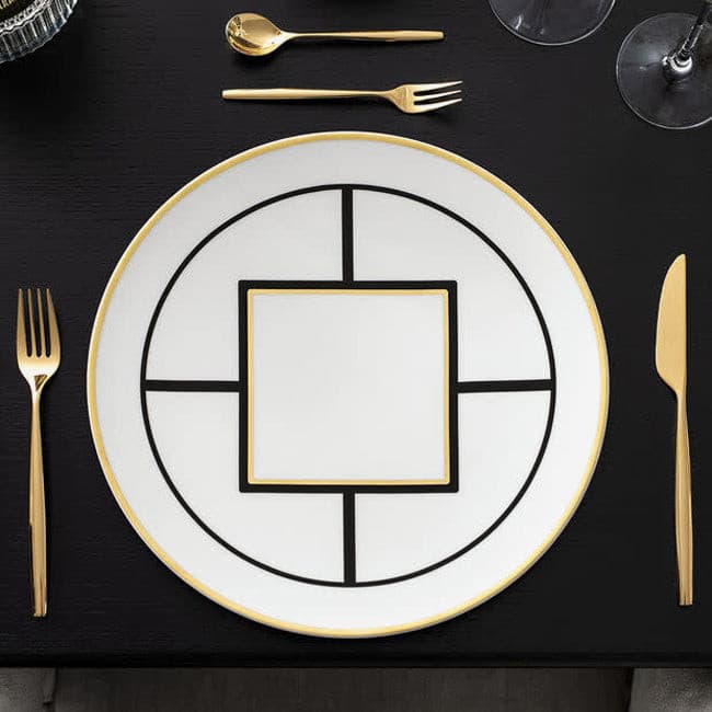 Maison Lipari MetroChic Cake Plate - White, Black & Gold  VILLEROY & BOCH.