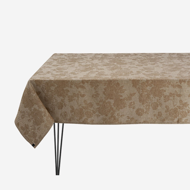 Maison Lipari Casual 59x102” Tablecloth - Brown  LE JACQUARD FRANCAIS.