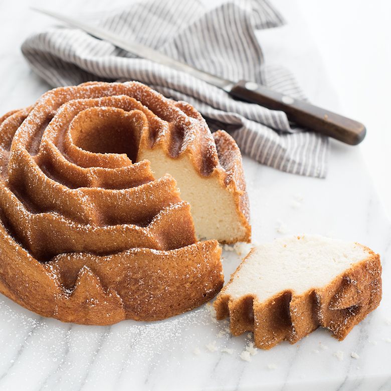 Nordicware | Rose 10-cup Bundt Cake Pan (moule à gâteau Bundt)