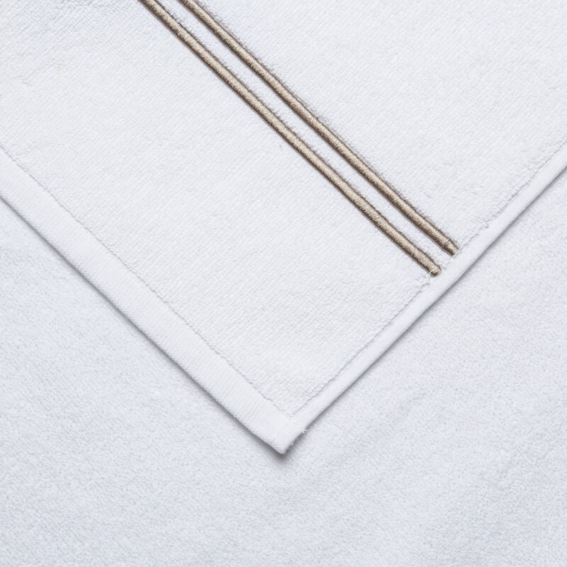 Maison Lipari Hotel Classic Hand Towel White / Khaki 19 X 30''  FRETTE.