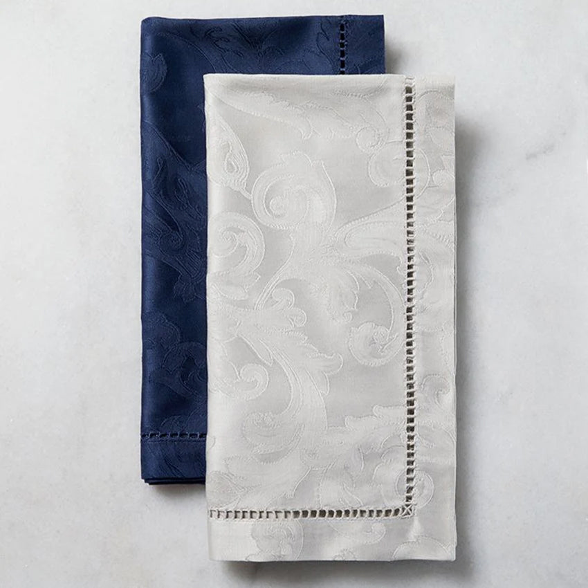 Sferra | Set of 4 Acanthus Dinner Napkins