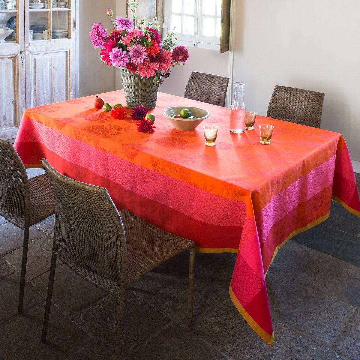 Le Jacquard Français | Parfums De Bagatelle Tablecloth - Nasturtium