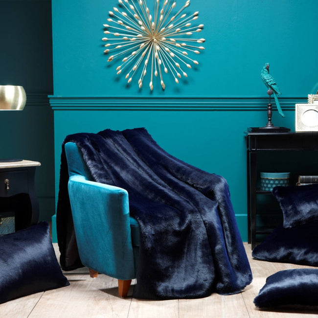 Maison Lipari Faux Fur Throw Navy - Blue  EVELYNE PRELONGE.