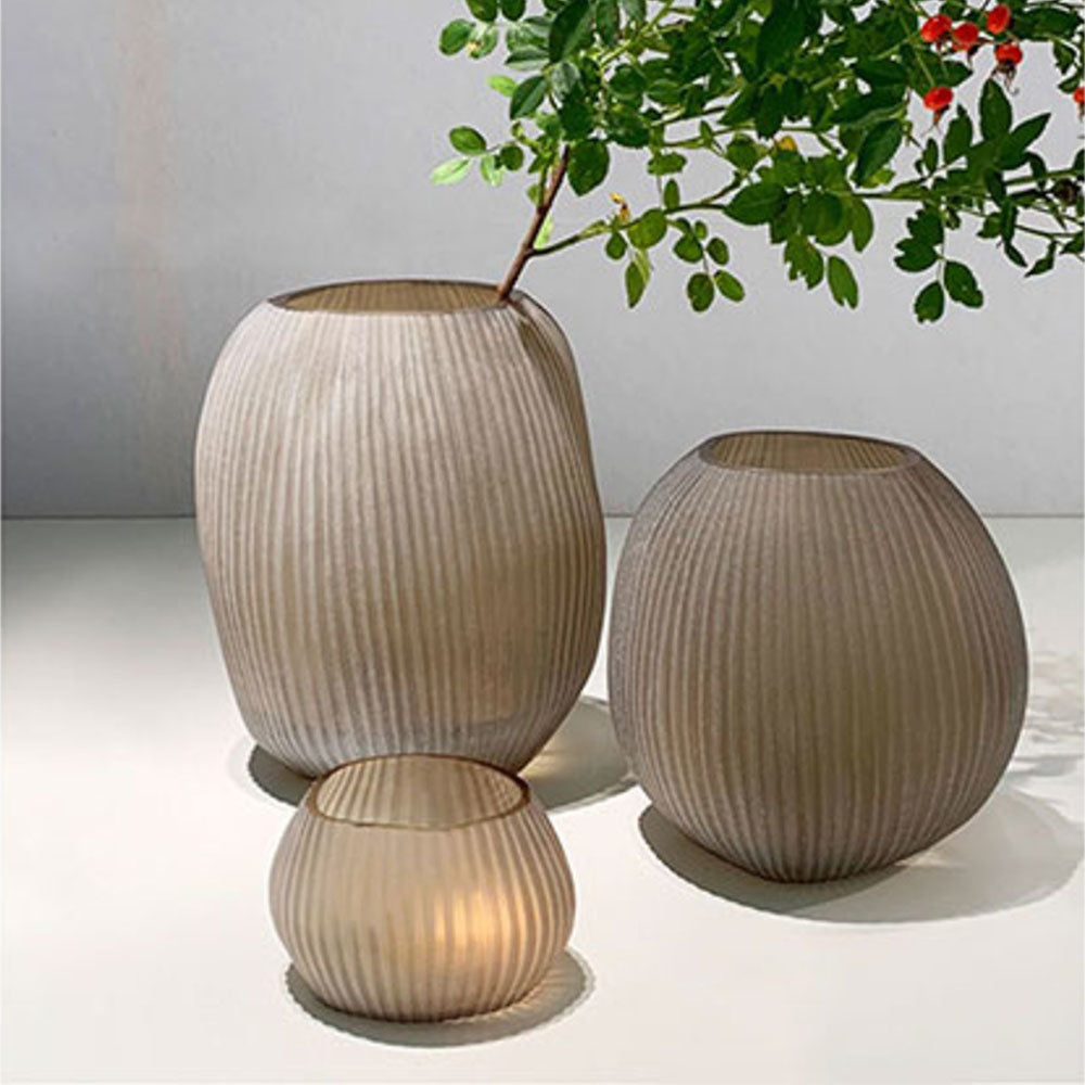 Guaxs | Smoke Grey Nagaa Vase