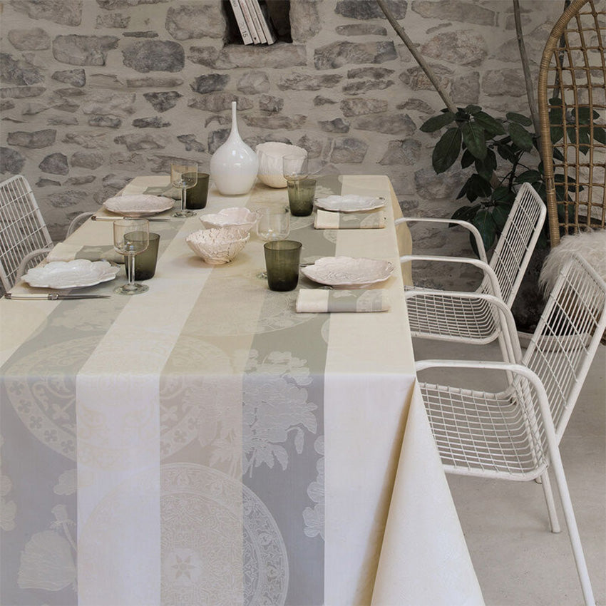 Le Jacquard Français | Fleurs Gourmandes Coated Tablecloth