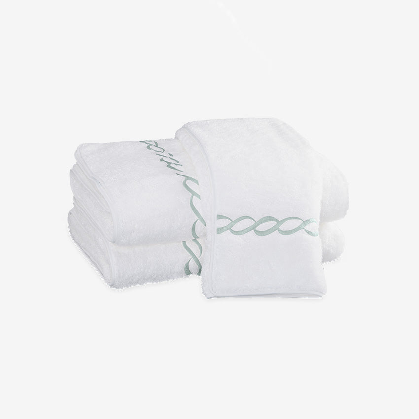 Matouk | Classic Chain Hand Towel