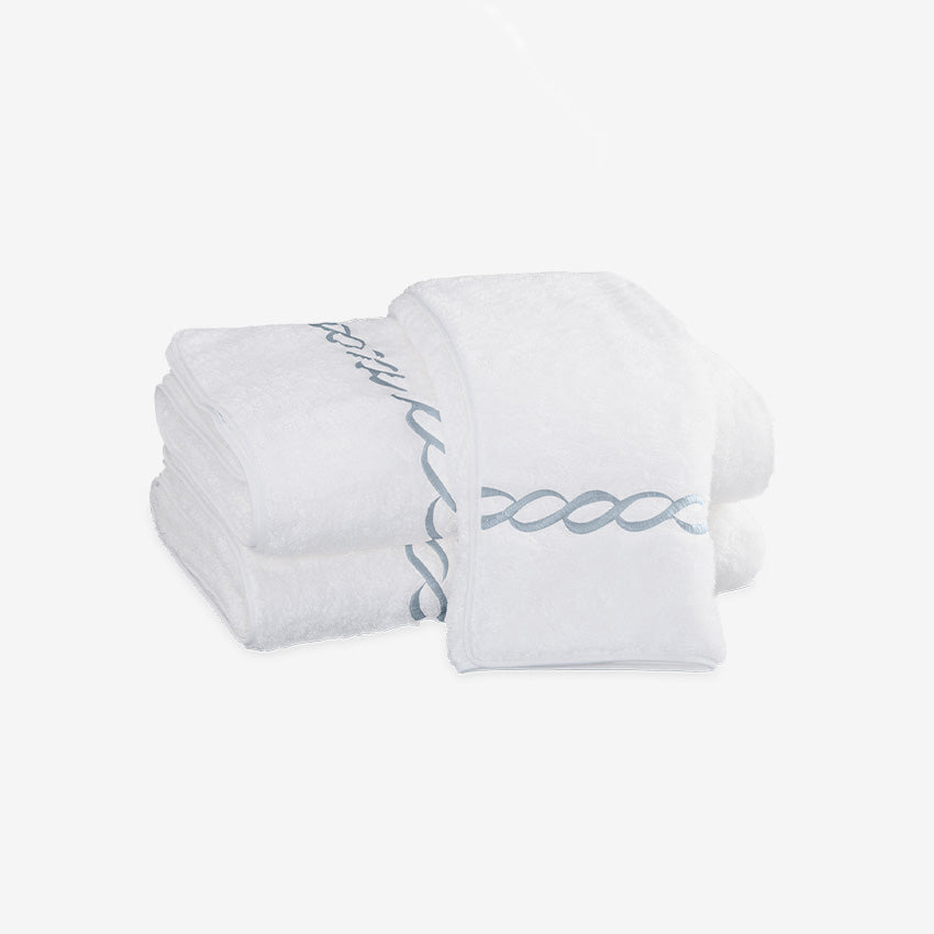 Matouk | Classic Chain Hand Towel