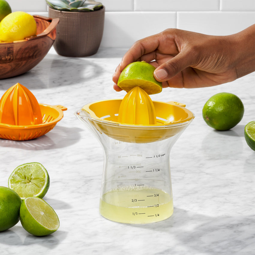 Oxo | Good Grips 2-in-1 Citrus Juicer