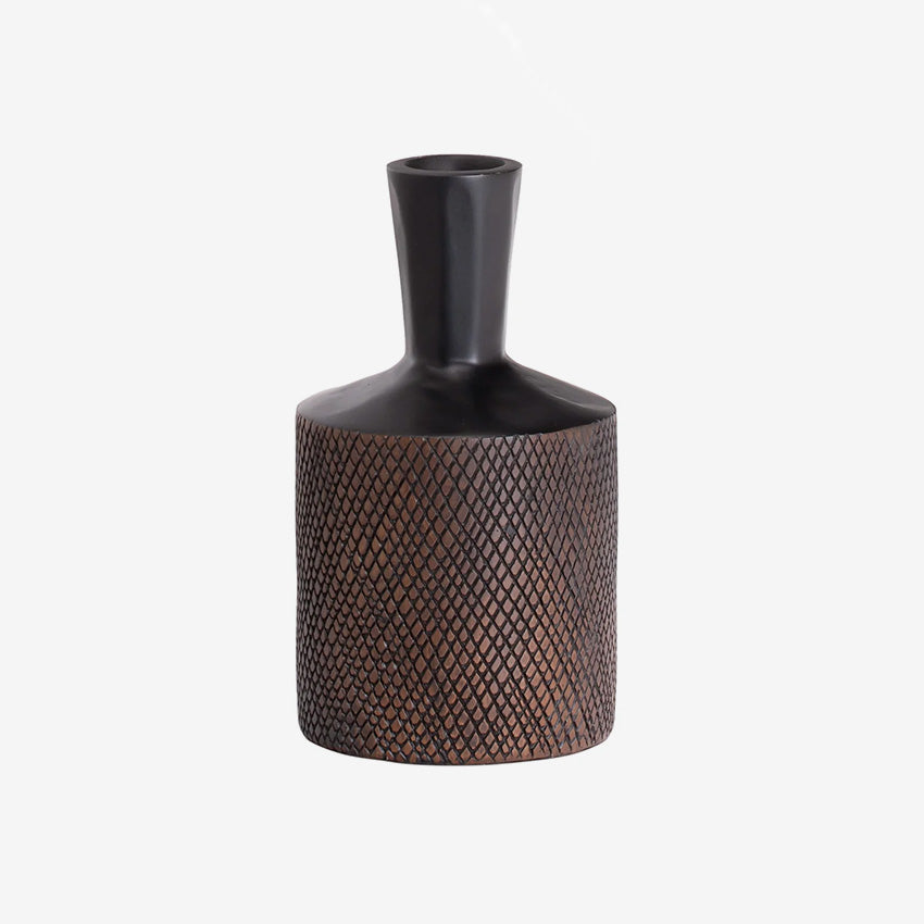 Torre & Tagus | Kappa Carved Line Resin Bottle Vase